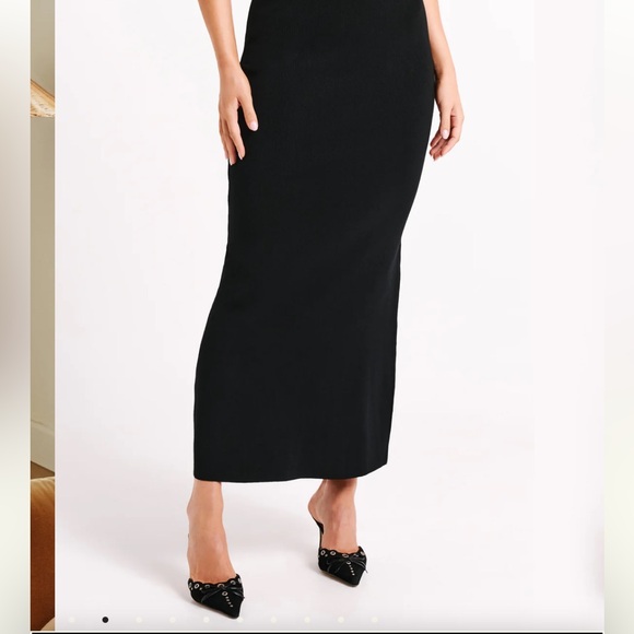 MESHSKI AVANI Mid Rise Knit Maxi Skirt - Black - Picture 2 of 4